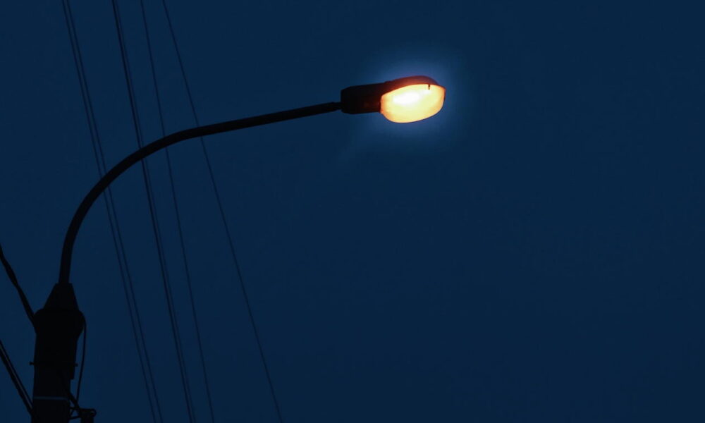 Mieszkańcy coraz bardziej wkurzeni. Gmina włączy oświetlenie na Pasterkę?