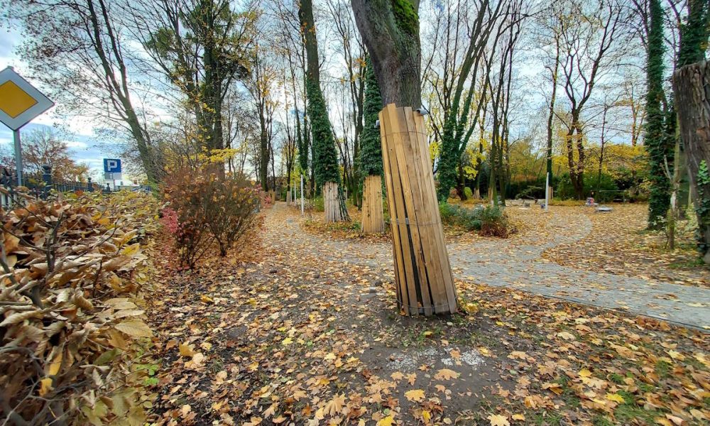 Przyszpitalny park przechodzi zmiany. W planach kolejne inwestycje