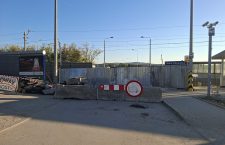 Wola Filipowska, zamknięty przejazd kolejowy